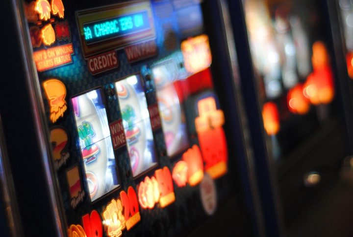 Online Slot Machines The Art of Spinning for Profits